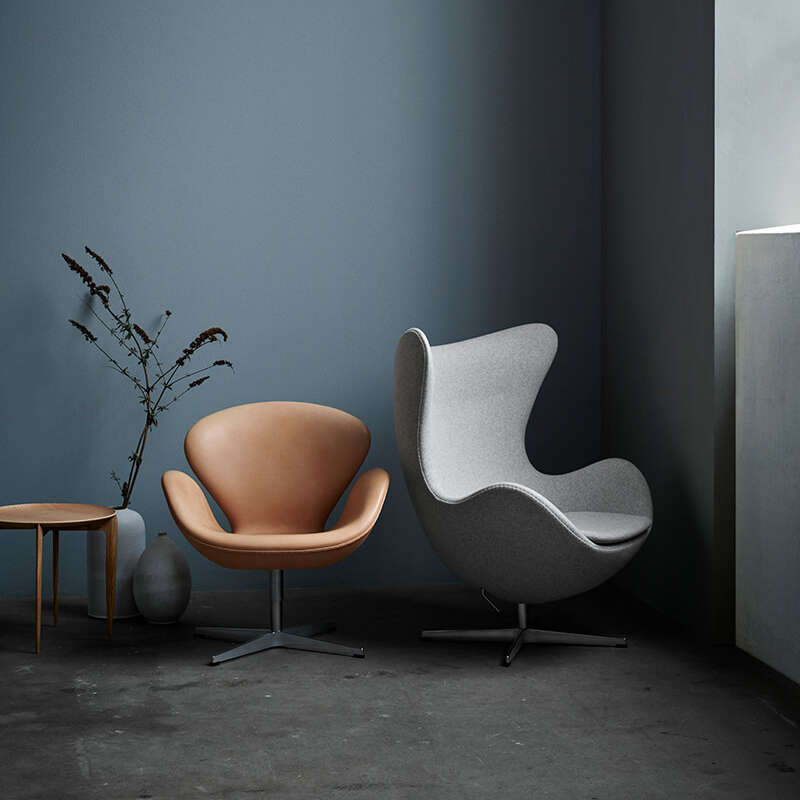 swan lounge chair